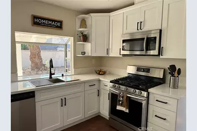 30427 Miranda, Menifee, CA 92584 - Photo 17