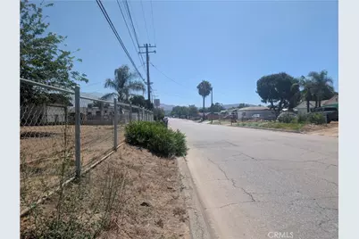 32260 Avenue E, Yucaipa, CA 92399 - Photo 29