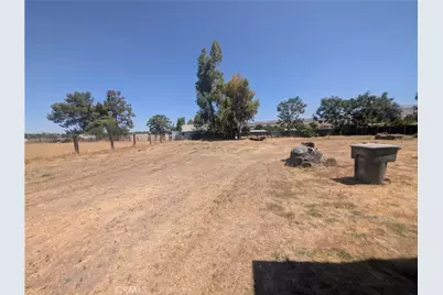 32260 Avenue E, Yucaipa, CA 92399 - Photo 3