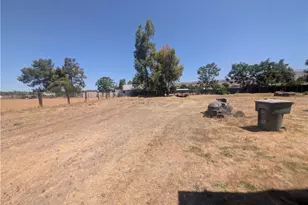 32260 Avenue E, Yucaipa, CA 92399 - Photo 3
