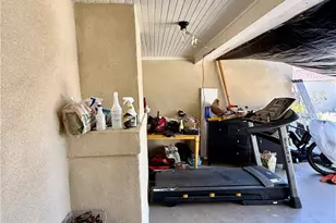 2701 W 84th St, Inglewood, CA 90305 - Photo 17
