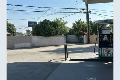 810 E H, Colton, CA 92324 - Photo 25