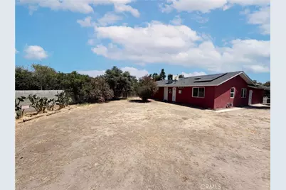 215 Laurel, Hemet, CA 92544 - Photo 5