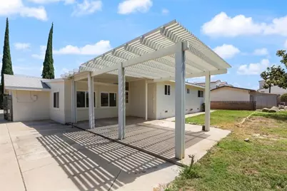 34385 Avenue H, Yucaipa, CA 92399 - Photo 35