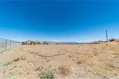 25333 Valley View, Apple Valley, CA 92308 - Photo 17