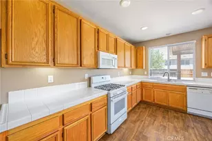 14386 Pleasant Glen Ct, Hesperia, CA 92344 - Photo 21