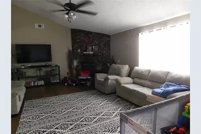 10130 Evelyn, California City, CA 93505 - Photo 3