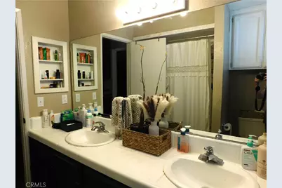 10130 Evelyn, California City, CA 93505 - Photo 9