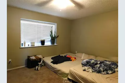 10130 Evelyn, California City, CA 93505 - Photo 11