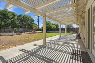 222 Green Oaks, Riverside, CA 92507 - Photo 23