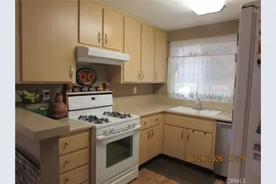 26100 Goldenwood, Menifee, CA 92586 - Photo 9