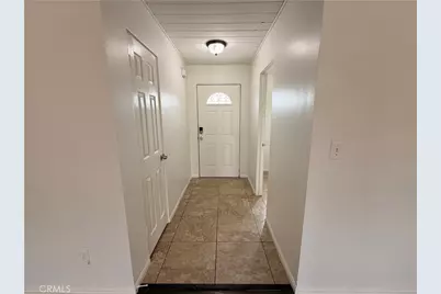 7943 Newcastle, Reseda, CA 91335 - Photo 3