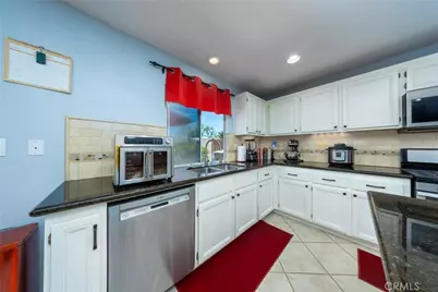 3370 Freeport, Corona, CA 92881 - Photo 13