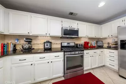 3370 Freeport, Corona, CA 92881 - Photo 11