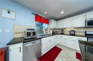 3370 Freeport, Corona, CA 92881 - Photo 9