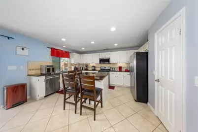 3370 Freeport, Corona, CA 92881 - Photo 11