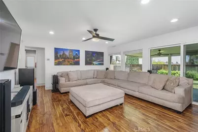 710 Broadmoor Court, Corona, CA 92882 - Photo 17