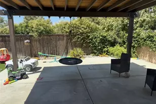 13878 Adams, Oak Hills, CA 92344 - Photo 17