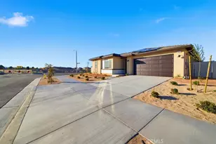 3211 E Ave J-4, Lancaster, CA 93535 - Photo 3