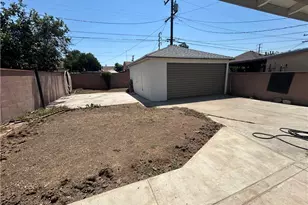 6186 Hereford Dr, Los Angeles, CA 90022 - Photo 23