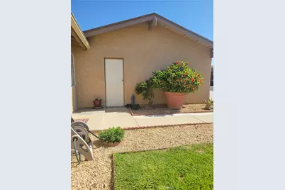 13614 Golden Eagle Ct, Moreno Valley, CA 92553 - Photo 5