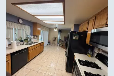 1580 W Townsend Street, Rialto, CA 92377 - Photo 5