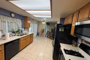1580 W Townsend St, Rialto, CA 92377 - Photo 5
