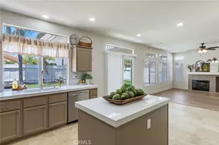 39543 Bainbridge Cir, Murrieta, CA 92563 - Photo 15