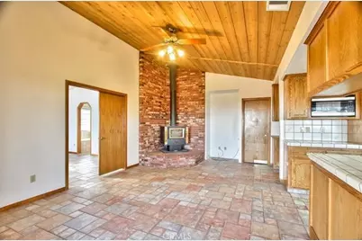 8441 Sierra Vista, Phelan, CA 92371 - Photo 7