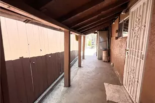 10001 Vine St, Bloomington, CA 92316 - Photo 29