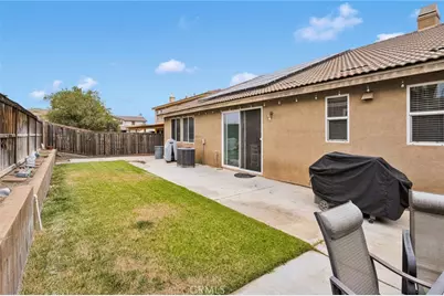 9048 Guadalupe Ave, Oak Hills, CA 92344 - Photo 35