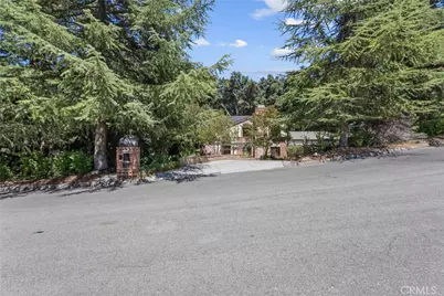13515 Oak Mountain, Yucaipa, CA 92399 - Photo 5