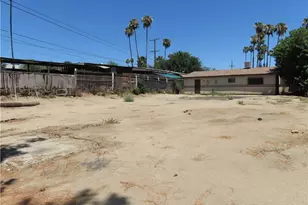 925 Navajo Rd, Perris, CA 92570 - Photo 13