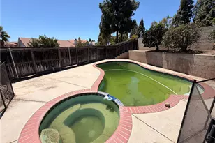 12006 Overland Ct, Fontana, CA 92337 - Photo 15