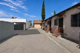 12008 Long Beach, Lynwood, CA 90262 - Photo 11