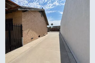 12008 Long Beach, Lynwood, CA 90262 - Photo 7