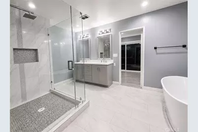 8346 Lexington, Downey, CA 90241 - Photo 35