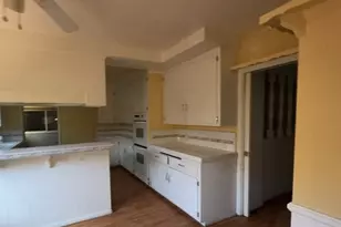 7106 Jellico Ave, Van Nuys, CA 91406 - Photo 3