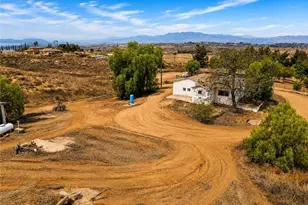 15953 Cajalco Rd, Perris, CA 92570 - Photo 7