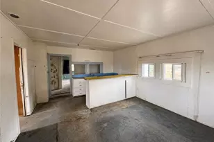 15953 Cajalco Rd, Perris, CA 92570 - Photo 9
