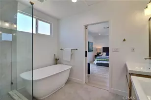 2015 W 42nd Pl, Los Angeles, CA 90062 - Photo 15