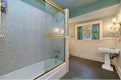 165 E Columbia Avenue, Pomona, CA 91767 - Photo 25