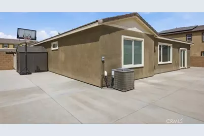 15727 Akron, Victorville, CA 92394 - Photo 41