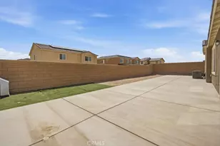 15727 Akron, Victorville, CA 92394 - Photo 37