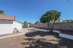 211 W Columbine Ave, Rialto, CA 92377 - Photo 33