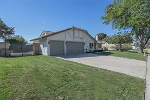 211 W Columbine Ave, Rialto, CA 92377 - Photo 1