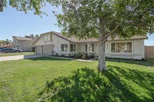 211 W Columbine Ave, Rialto, CA 92377 - Photo 3