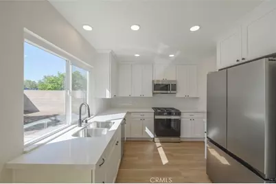 211 W Columbine Avenue, Rialto, CA 92377 - Photo 9