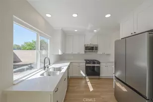 211 W Columbine Ave, Rialto, CA 92377 - Photo 9