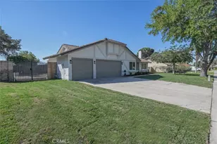 211 W Columbine Ave, Rialto, CA 92377 - Photo 3